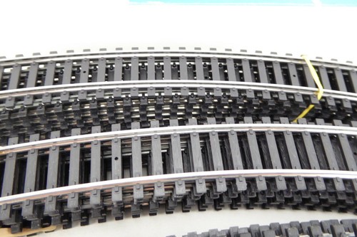 HO Scale Silver Steel Curve Track 35 Pieces Model Power Made in Italy Brand New - Picture 3 of 3