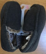 Boys Youth Moccasin Slippers Med 7/8 Faux Fur Lined Black/Gray Bottom Is 7  