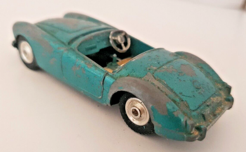 1960 CORGI TOYS 302 M.G.A SPORTS CAR 1/43 SCALE MADE IN GT BRITAIN Vintage model - Picture 5 of 10