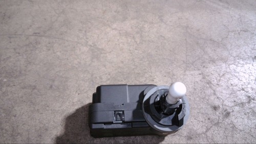 Leuchtweitenverstellung Vorne Rechts 5P0941295 VW Polo 1.2 Bj 2008 9 N 2463834