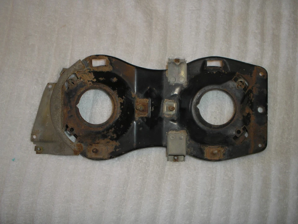 Ford Fairlane 1963-64 cubo de luz principal y marco. Foto 4 de 4