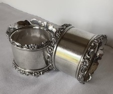 Antique Style Silverplate Napkin Rings Victorian Repousse Floral Scroll set 2