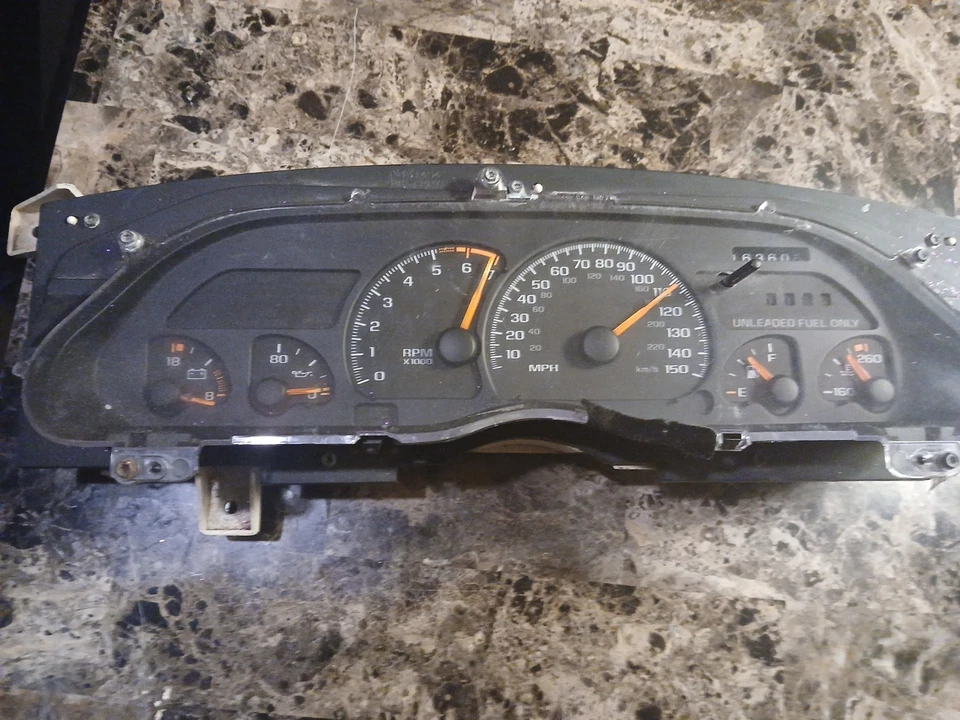 Chevrolet Camaro Z28 Speedometer Gauge Cluster Fits 1993 1994 1995 1996 - Image 2 of 4