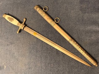 RARO Cuchillo Espada Daga Oficial de Bomberos Húngaro 1929 DEDICACIÓN