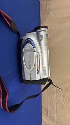 Vintage JVC Compact VHS Camcorder GR-SXM260U 700x Digital Zoom