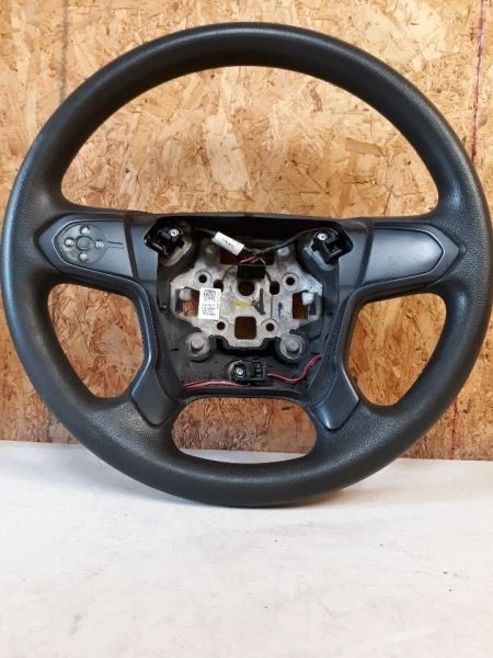 CHEVROLET SILVERADO 3500 15-19 VOLANTE NEGRO CON CONTR CRUCERO Foto 2 de 4