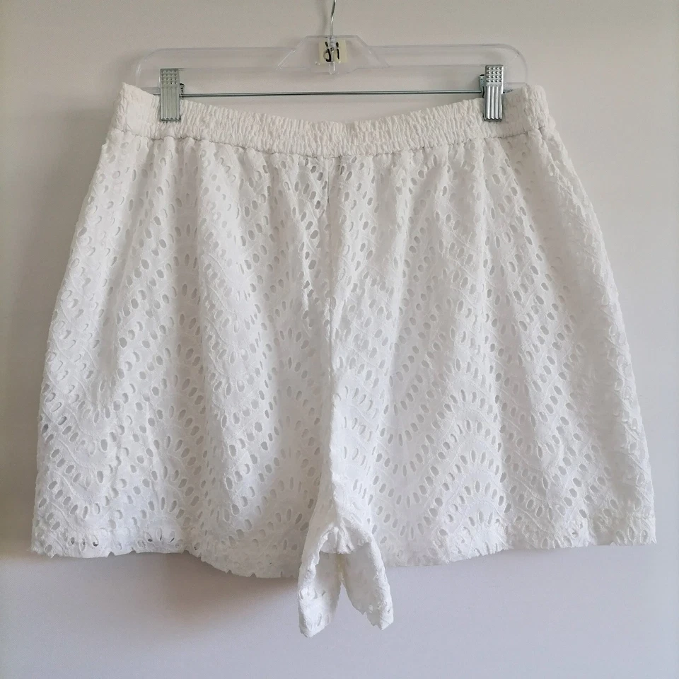 Pantalones cortos de playa Simply Vera Wang para mujer blancos con ojales Y2K preppy talla grande Foto 4 de 4