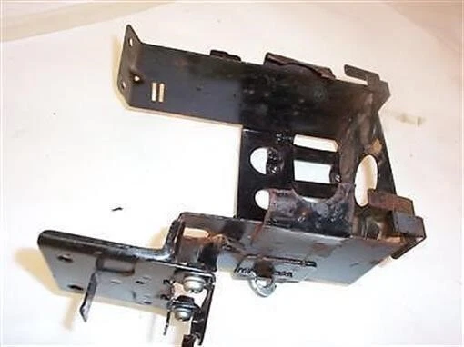 MONTAJE CAJA BATERÍA KAWASAKI 440 LTD KZ440 2/81. Foto 2 de 4