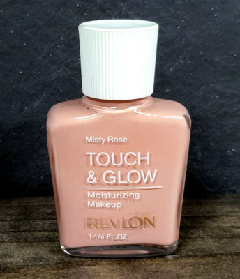 Revlon Touch & Glow Moisturizing Makeup Foundation ~ MISTY ROSE ~ 1.25 oz