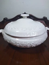 Elegant Queensware Round Covered Tureen, Etruria Barlaston, England Vintage
