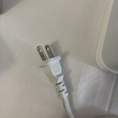 Apple AirPort Express A1392 Wi-Fi Router 802.11n w/ Power Cord & Box Untested - 第 8/9 張圖片