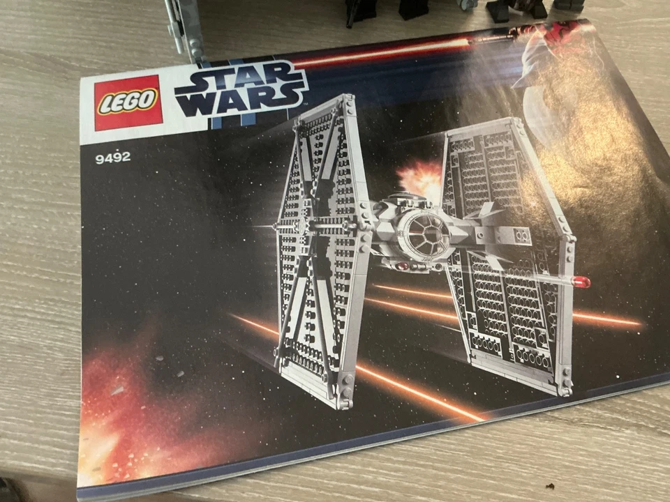 LEGO Star Wars 9492 TIE Fighter, photo 3 sur 5