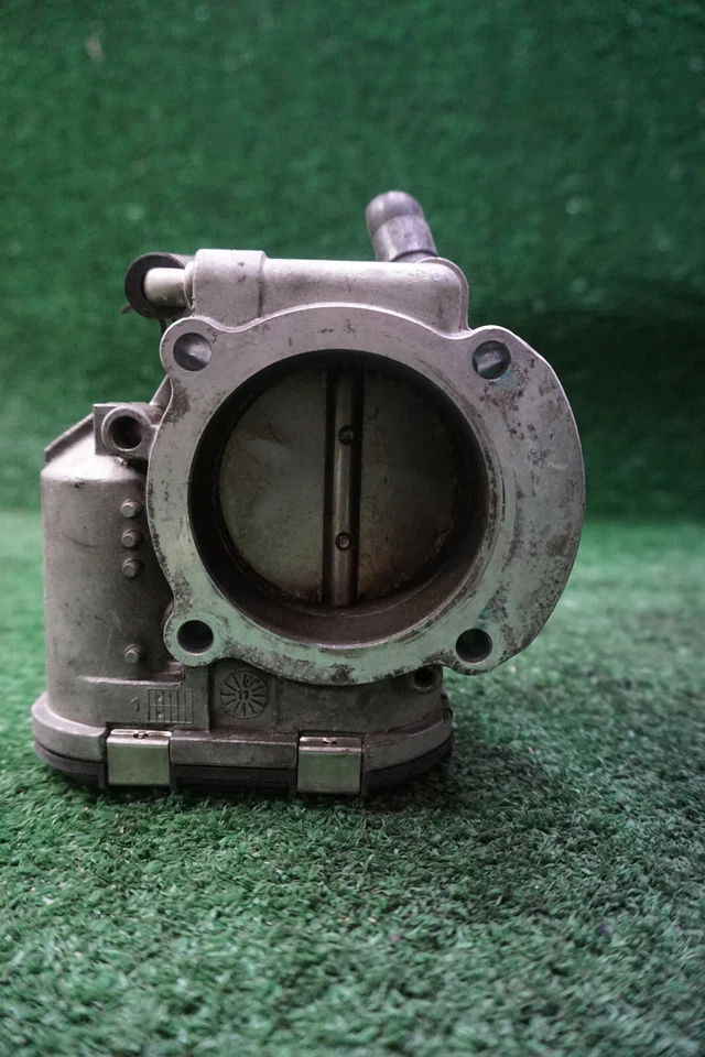 Cuerpo del acelerador KIA OPTIMA 2011 2,4 L OEM 351002G700 Foto 3 de 4