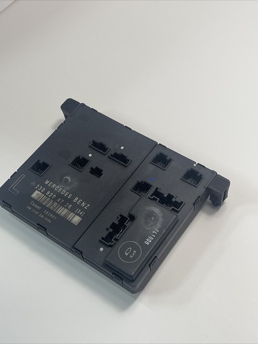 2003 - 2012 Mercedes SL500 R320 Left Front Door Control Module 230 820 47 26 - Picture 5 of 6