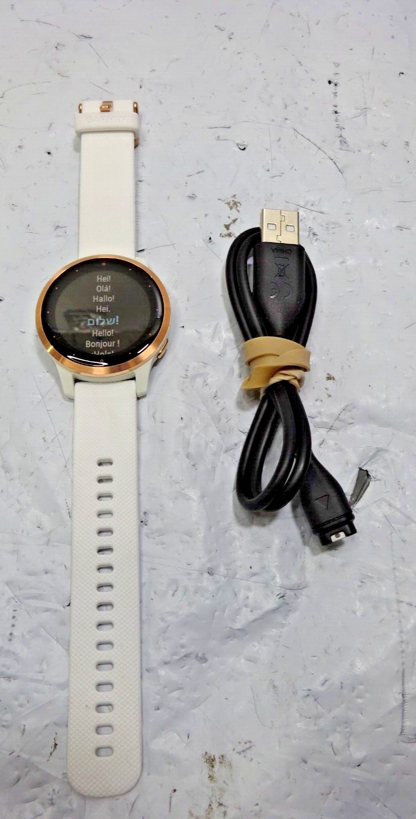 white garmin vivoactive 4s