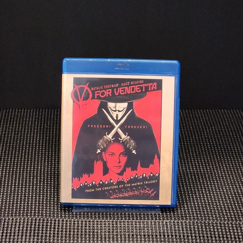 V for Vendetta (Blu-ray, 2005) - Picture 1 of 3
