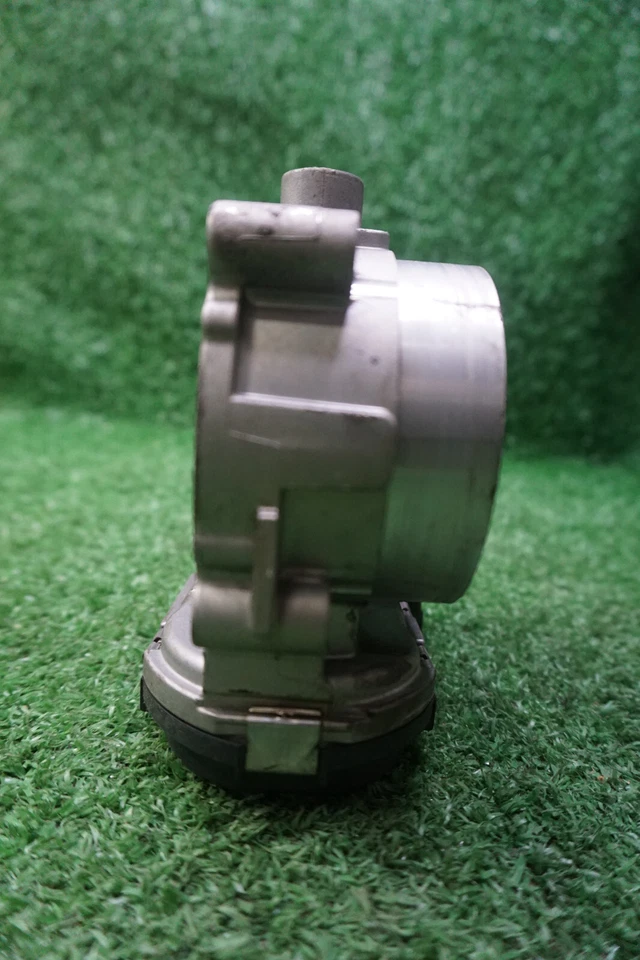 Chrysler 200 2011 3,6 L carrocería del acelerador OEM 05184349AC Foto 4 de 4