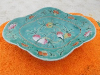 Antique 19th Century Famille Rose Chinese Scalloped Footed Dish Offering Plate