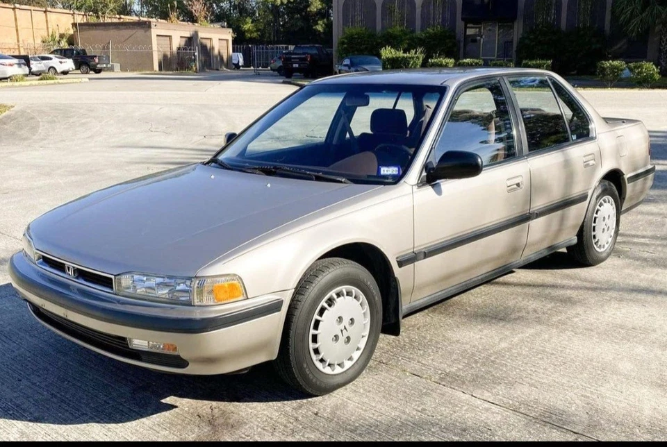 One 1990 1991 Honda Accord 14" hubcap Needs Love, Paint Too - See Details- Foto 4 de 4
