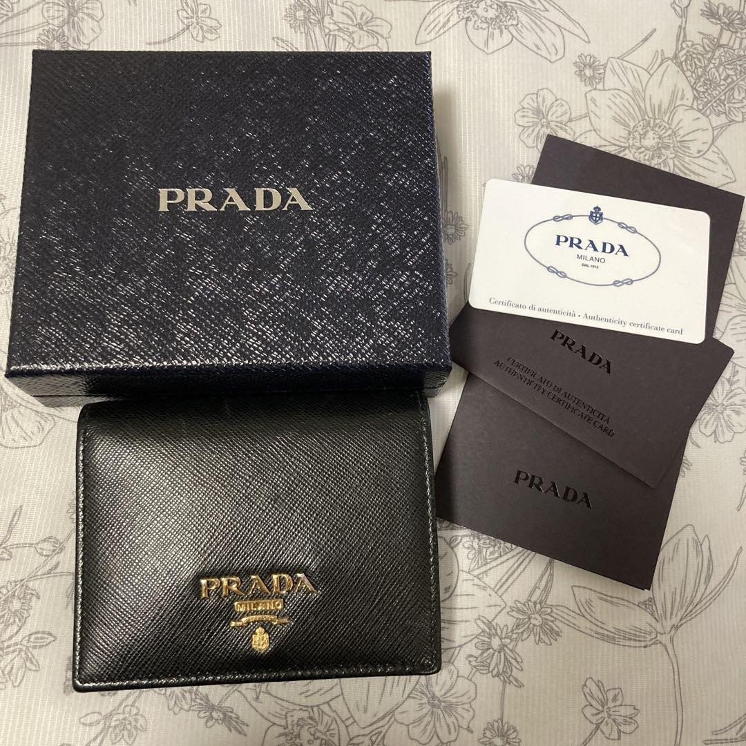 PRADA Saffiano Leather Black Bifold Wallet Pre-Owned  