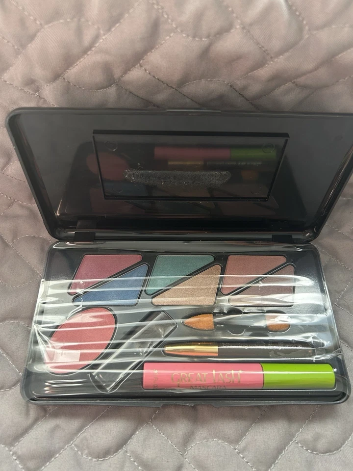 罕见! 1990 复古 MAYBELLINE Impressions 化妆盘全新经典大睫毛 — 第 2/4 张图片