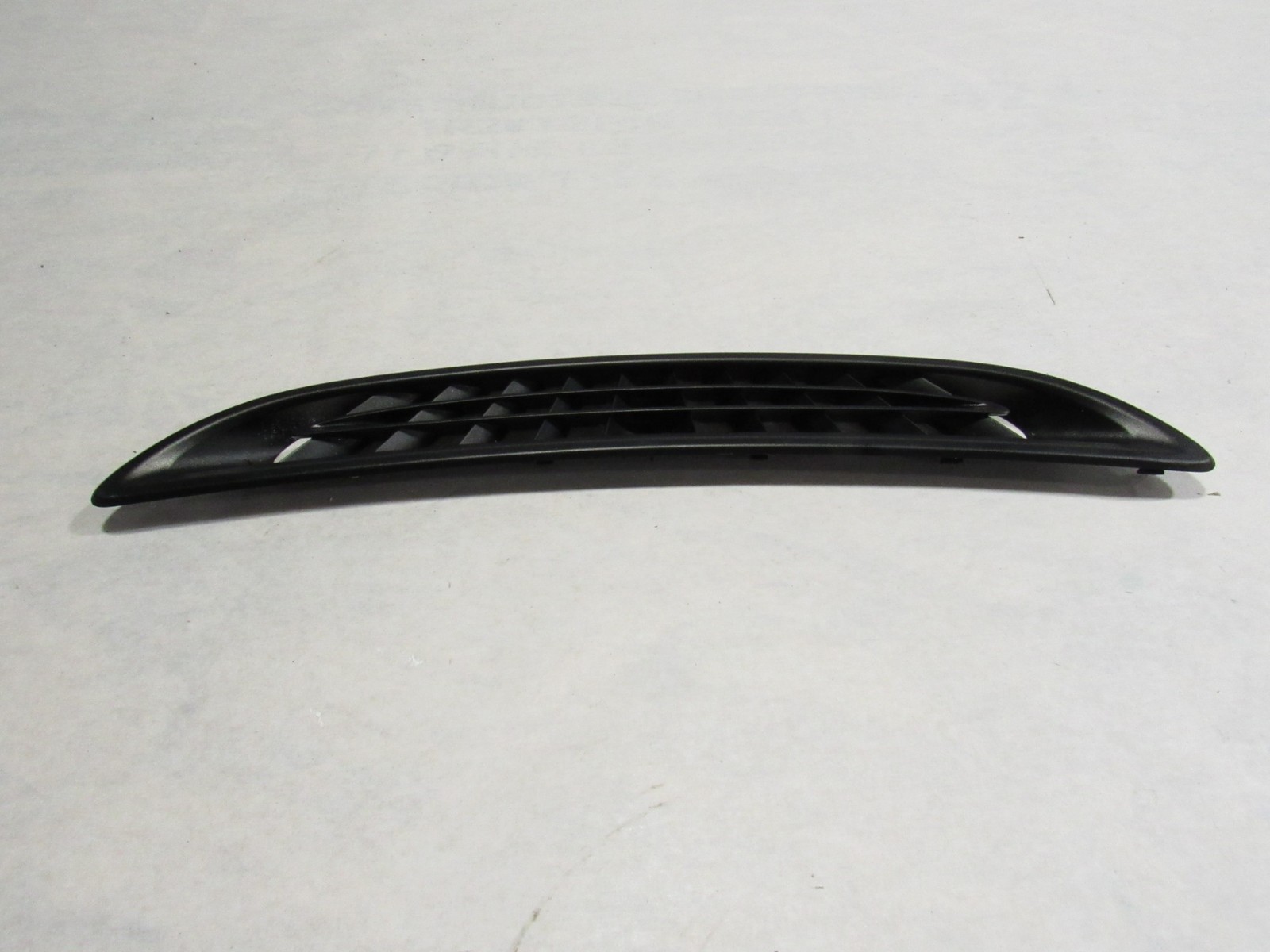 20-23 McLaren GT 2021 Front Center Windshield Defrost AC A/C Air Vent Trim |:Y