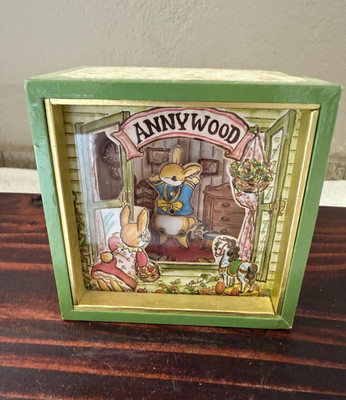 Vintage Anny Wood Shadow Box Music Box Dancing Rabbit Sankyo 4'' x 4'' VIDEO