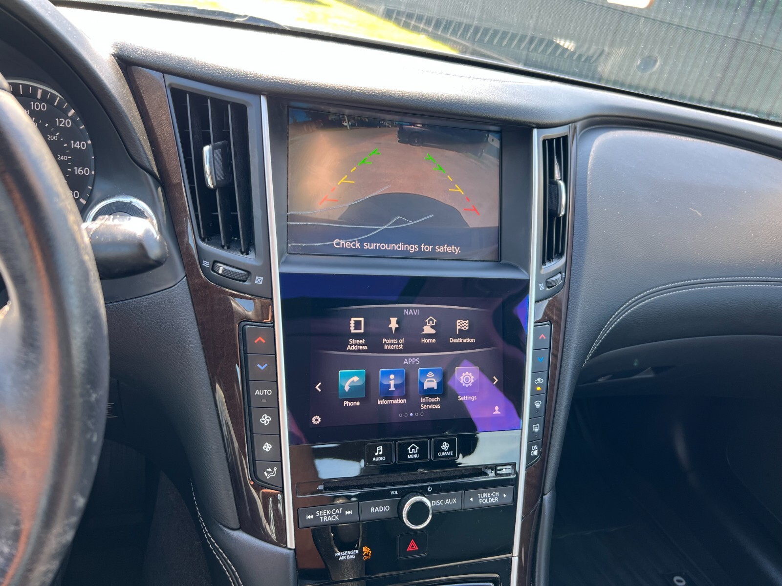 Infiniti Q50 - Image 23