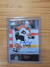 Comprehensive Guide to Upper Deck Legends Autographs 41