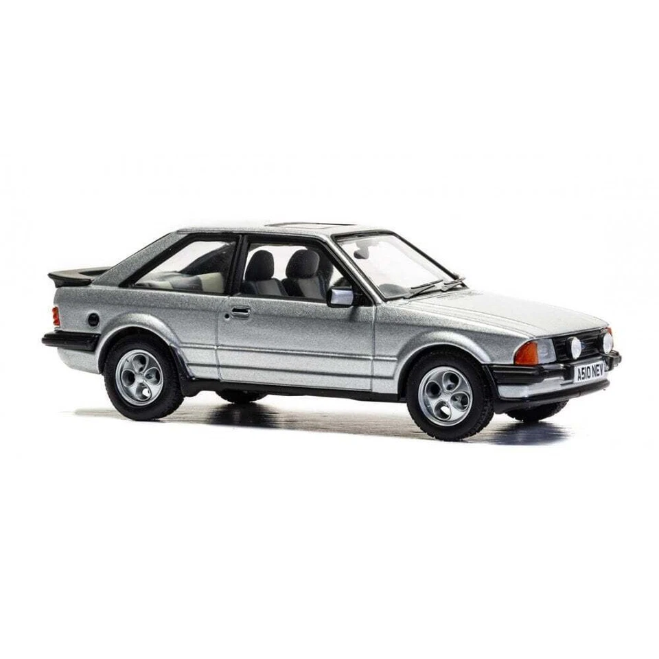 Ford Escort Mk III Xr3i 1982 Strato Silver Vanguards Va11017 1:43 Rhd Corgi Mk3 - Image 2 of 4