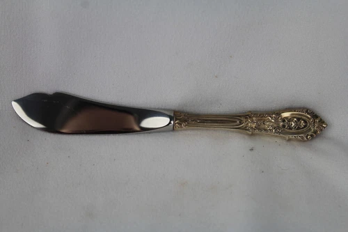 WALLACE ROSE POINT STERLING SILVER HANDLE VINTAGE BUTTER KNIFE 6 5/8"