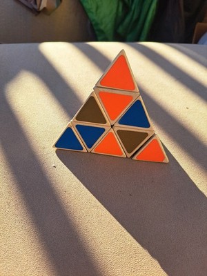 Vintage Pyraminx by TOMY Pyramid Triangle Rubik s Cube Combination Puzzle 80 s
