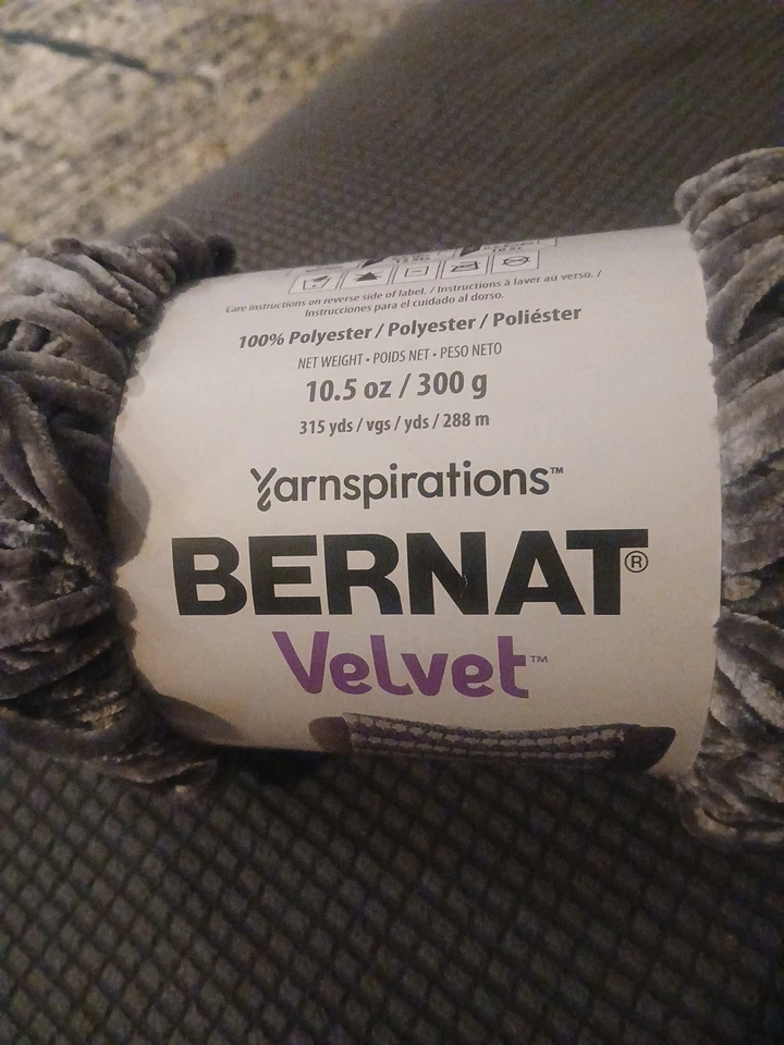 Bernat Velvet Yarn 10.5 oz Vapor Gray Soft Blanket Yarn for Knitting and Crochet - Image 2 of 4