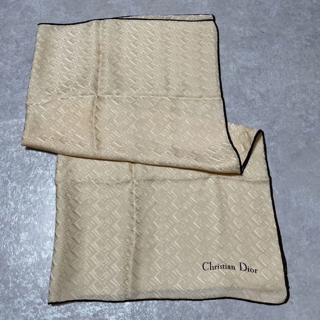 Christian Dior foulard en soie beige années 90 vintage trotteur unisexe 30,31 pouces x 30,31 pouces