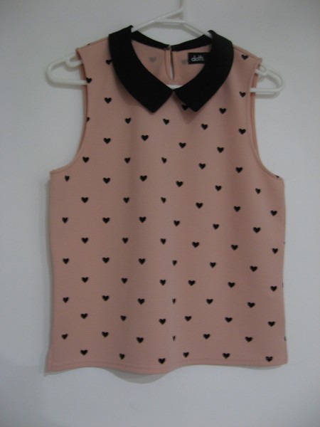 DOTTI PINK SLEEVELESS COLLARED TOP WITH BLACK HEART PATTERN SIZE S