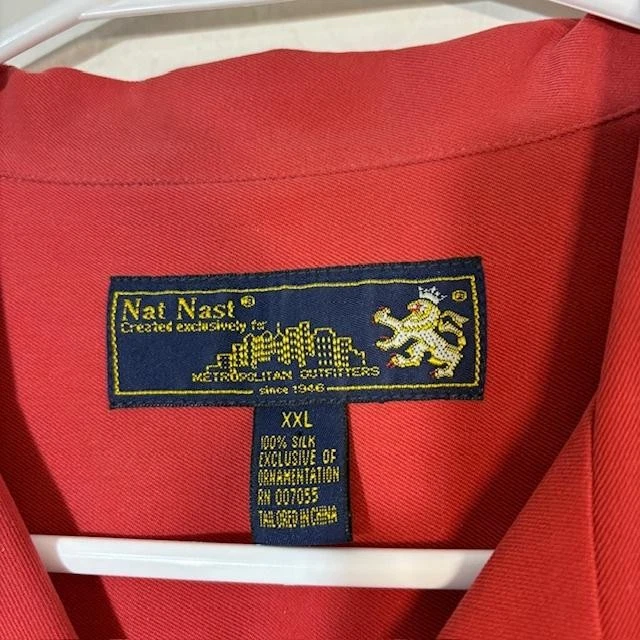 Nat Nast 衬衫男式 2XL 红色丝绸营地圣诞刺绣海报亲爱的圣诞老人 — 第 4/4 张图片