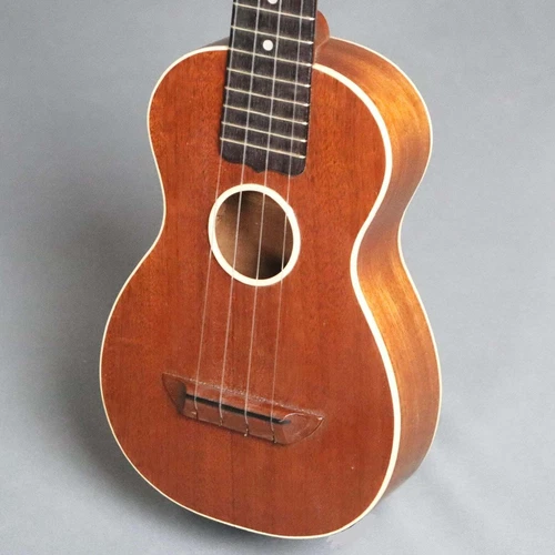 Lyon & Healy Washburn Style 701 Soprano Ukulele Uke
