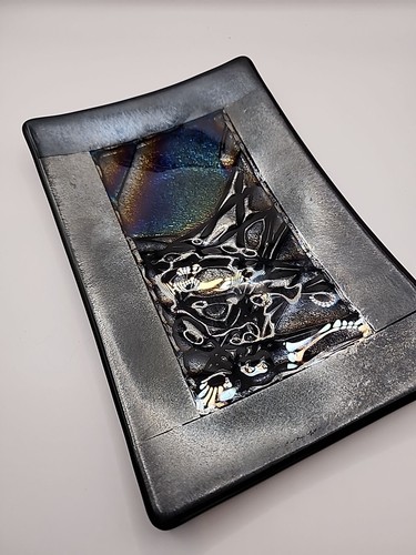 Kurt McVay Art Glass Rectangular Dish Tray Dichroic Iridescent Fused Signed - Picture 5 of 11