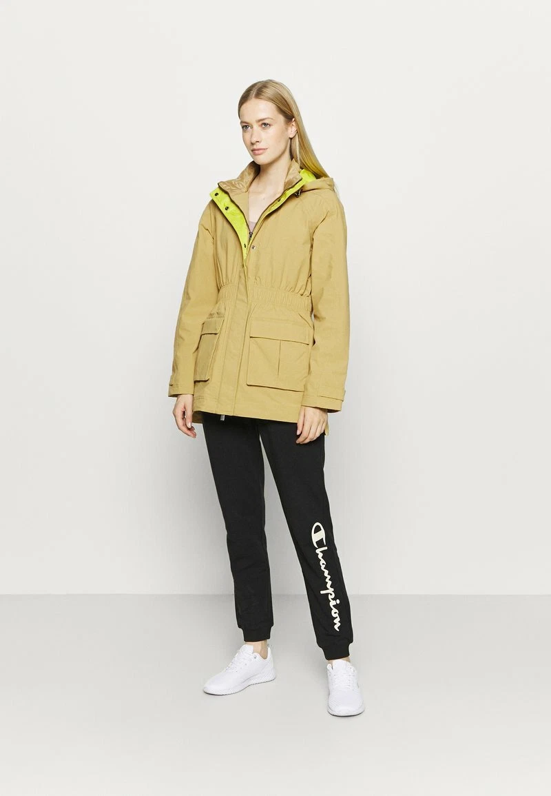 Snowdonia packable waterproof best sale jacket