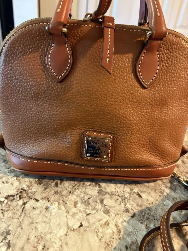 Bolso Bandolera Dooney & Bourke Cuero Guijarro MINI Cremallera Bitsy Cartera Caramelo Foto 2 de 4