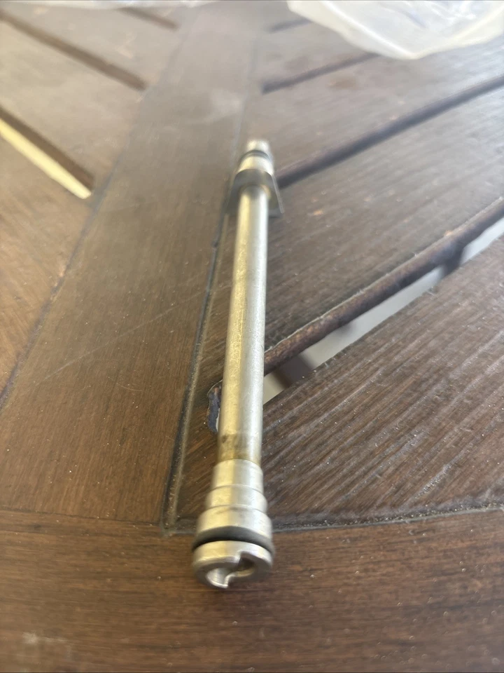 Conjunto de tubo de presión de aceite 511860 Foto 2 de 4