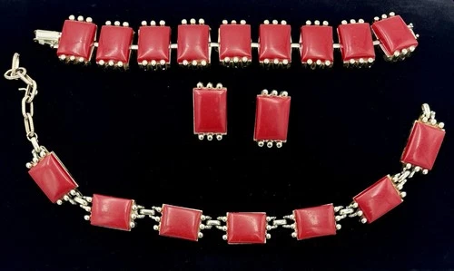 Vintage Red Thermoset Plastic Costume Jewelry 3 Pc Matching Set.
