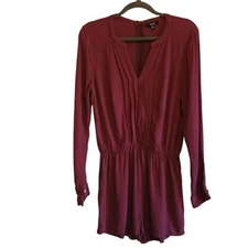 Very J Burgundy Romper M Long Sleeve Zip Back Pockets Pleated Rayon Playsuit
