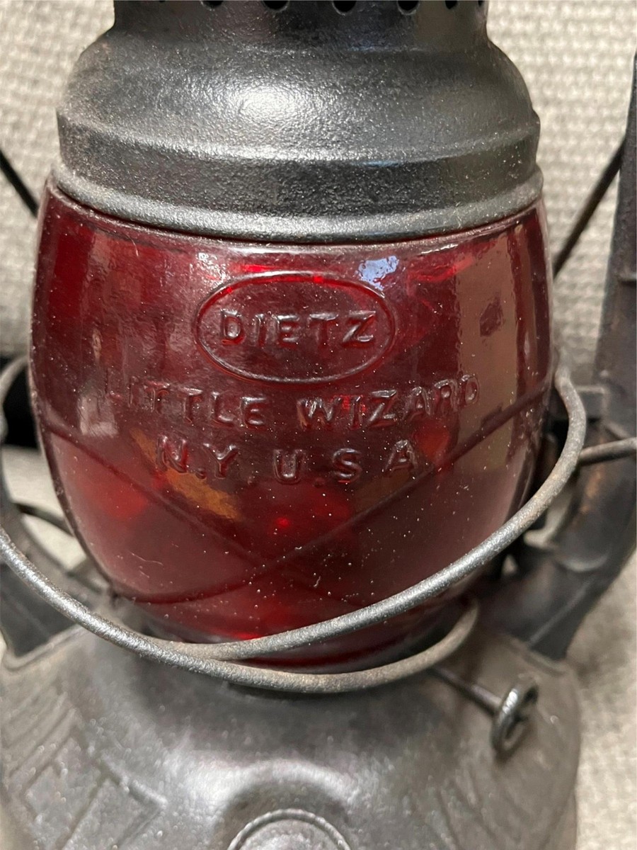 vtg 1937 Dietz little wizard black railroad lantern NY USA red