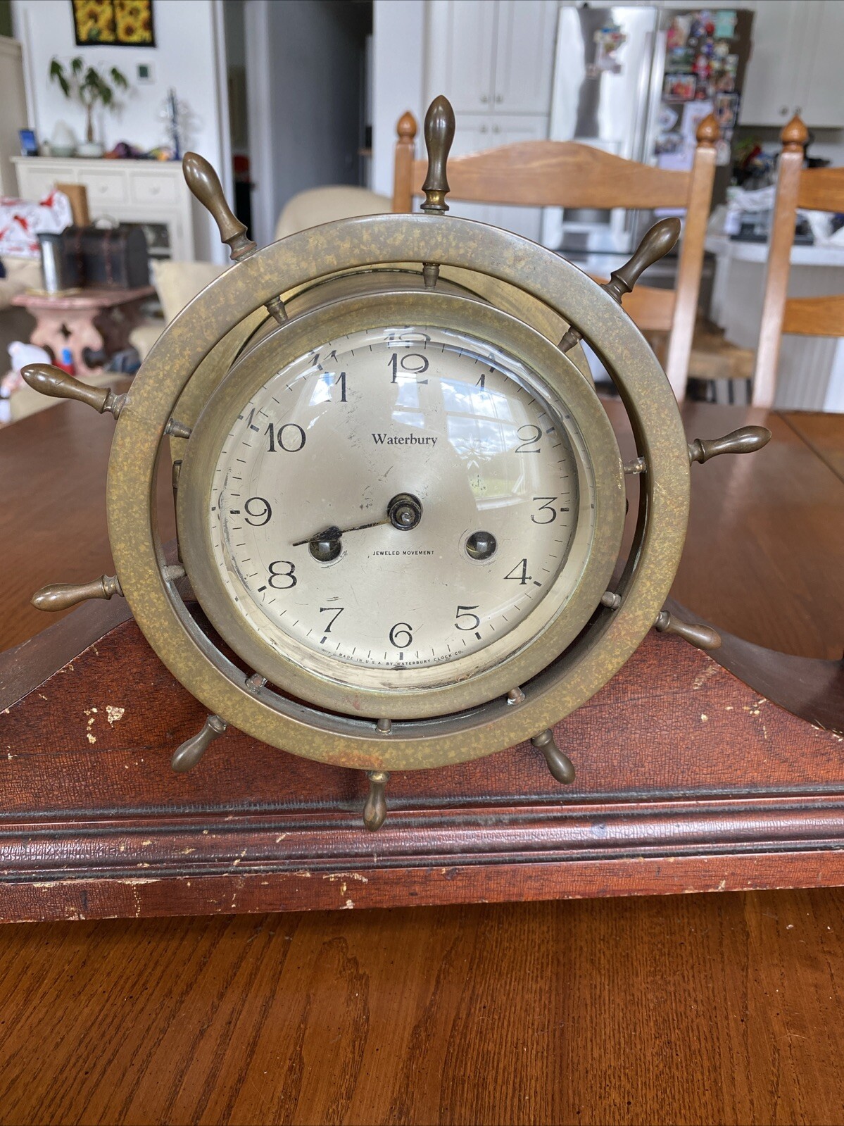 Antique Ship's Wheel Solid Brass Nautical Marine Mantle Clock Wood Beveled Glass