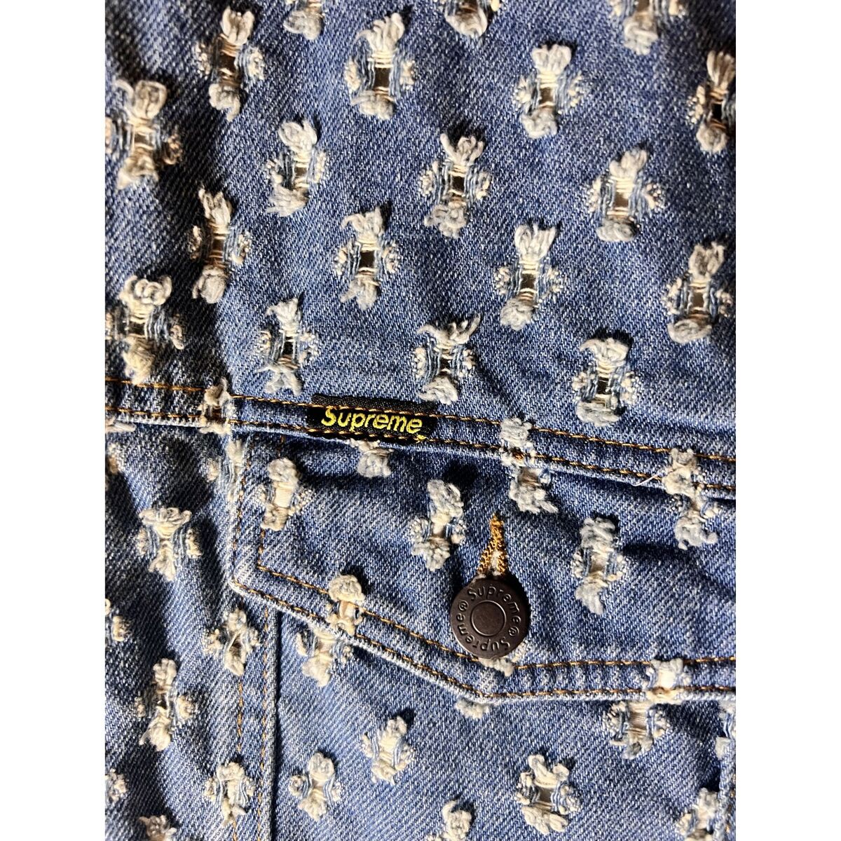 Supreme Hole Punch Denim Trucker Jacket | eBay Supreme Hole Punch Denim Trucker Jacket | eBay
