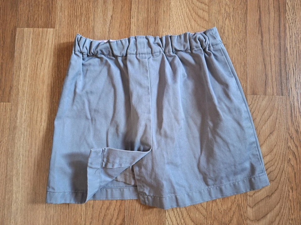 Lands' End Khaki Gray Elastic Adjustable Waist Back Slit Kids Skort Skirt Sz 5 - Image 2 of 4