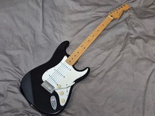 Fabriqué par Fender Mexico standard STRATOCASTER 96