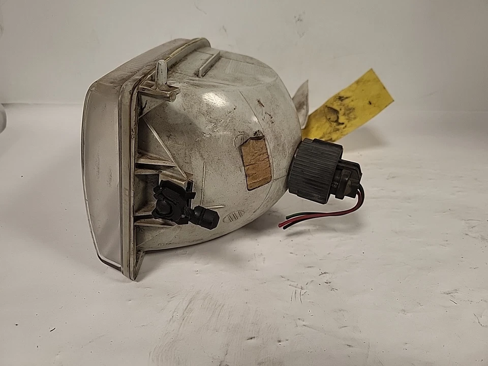 Driver Left Headlight Fits 94-97 MAZDA B-2300 849000 FF5 - Image 4 of 4