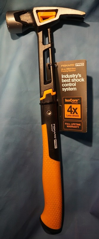 NEW Fiskars 28 oz Framing Hammer Pro #750251 IsoCore 4x Less Shock Milled-Face